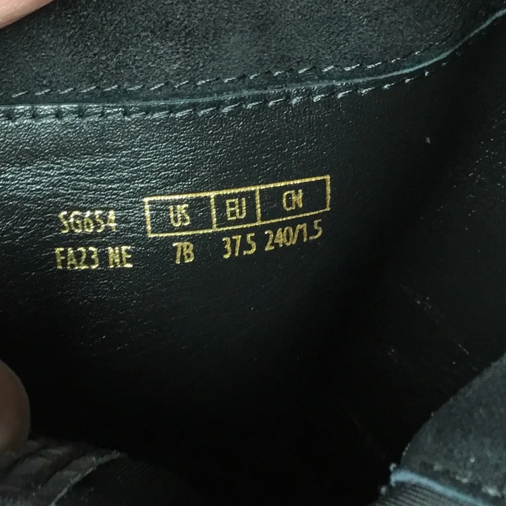 Stuart Weitzman stuart weitzman